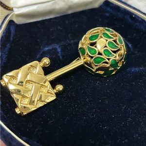 CHRISTIAN DIOR brooch
